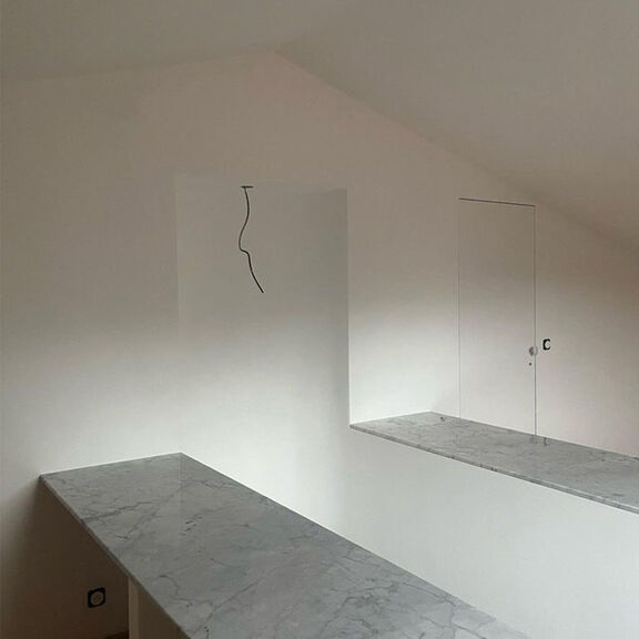 chantier de Sasa Kovacevik artisan travaillant avec les produits Knauf